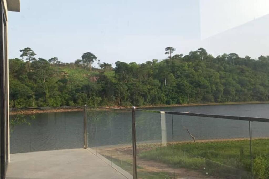 Vista Lakeside Villas Akosombo Exterior photo